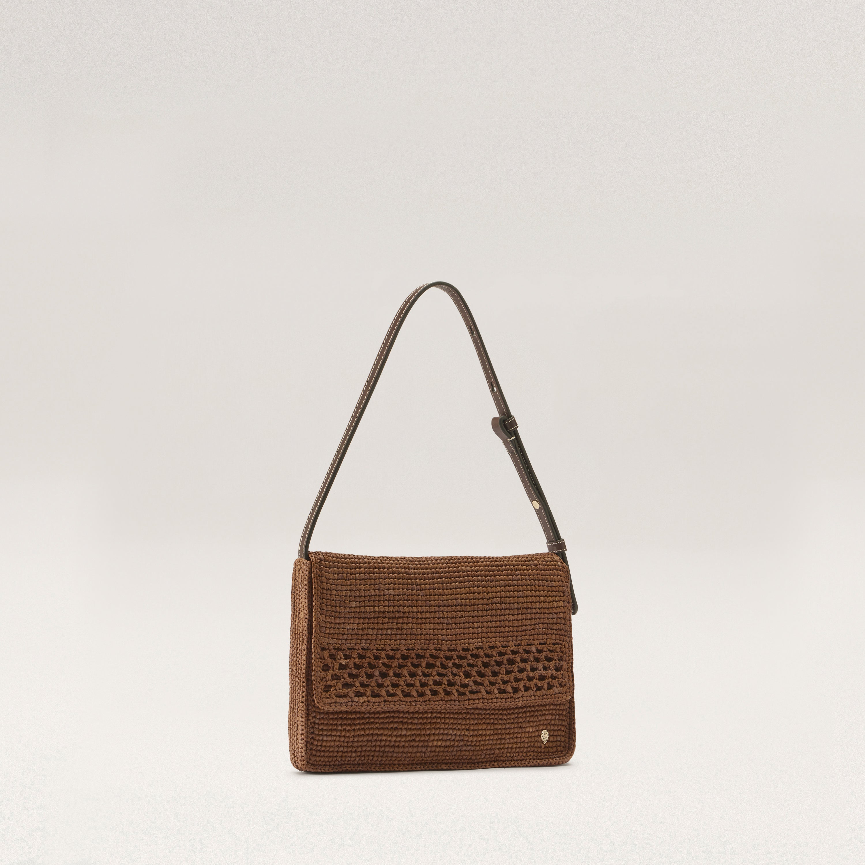 BAG52031_Nutshell_3.jpg?v=