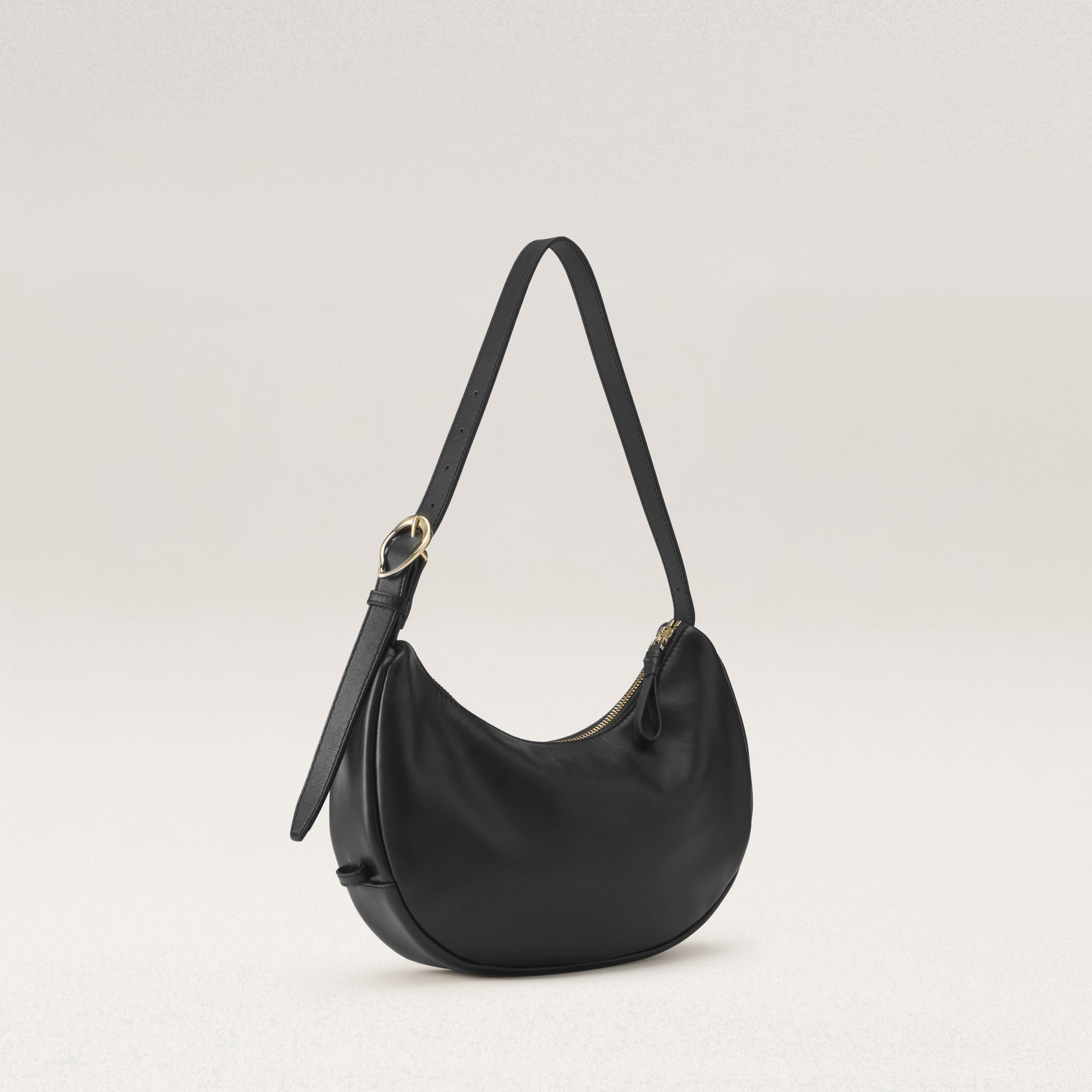 Shop the Amani Leather Crossbody Bag in Black | Helen Kaminski