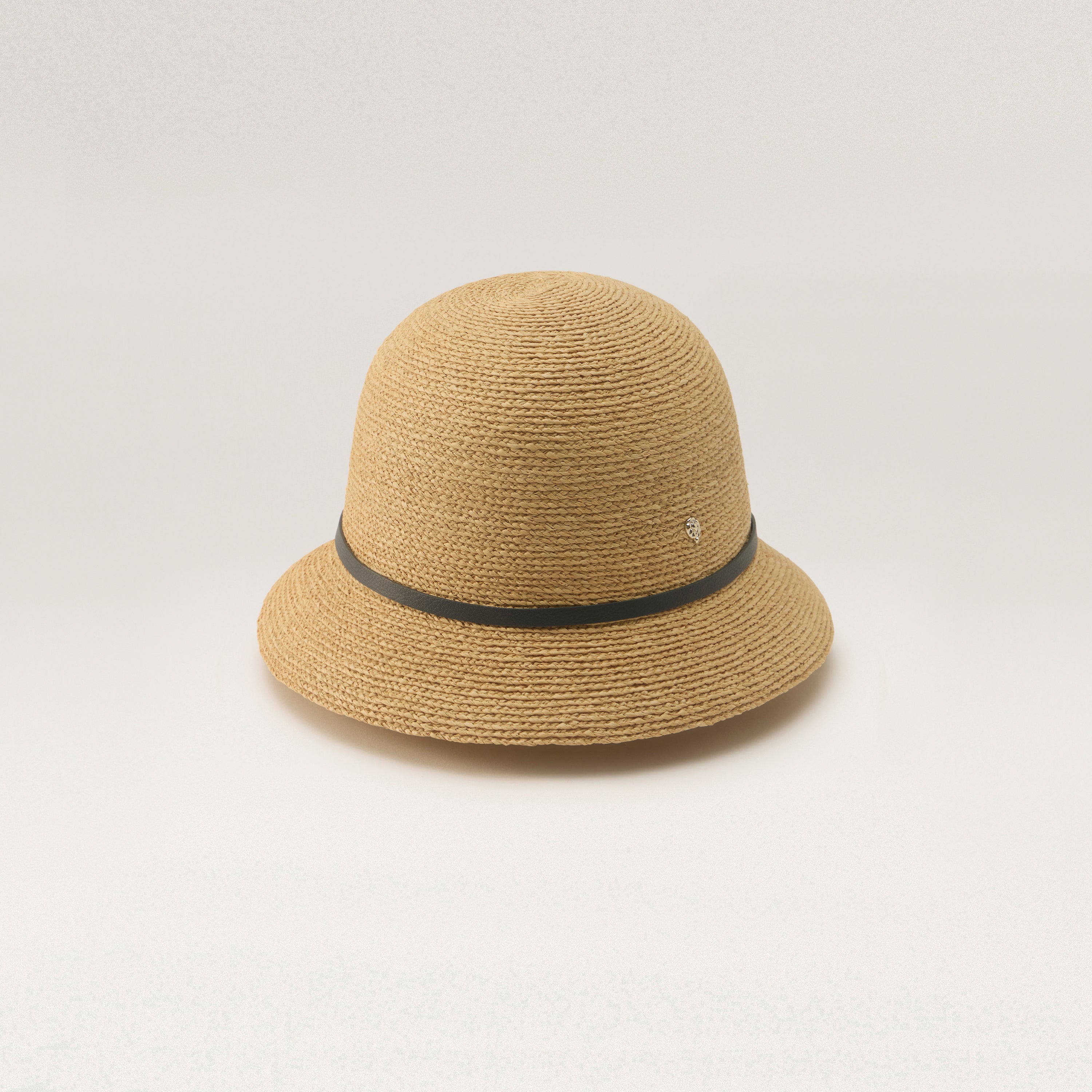 Besa 6 Cloche Hat Natural/Indigo - Helen Kaminski US