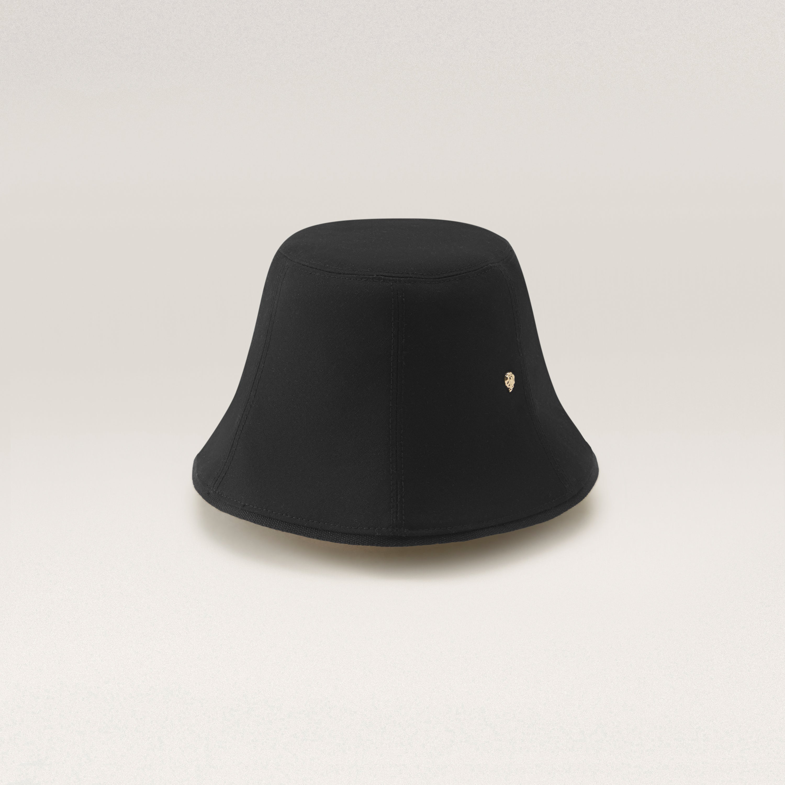 Noa Crown Bucket Black - Helen Kaminski US
