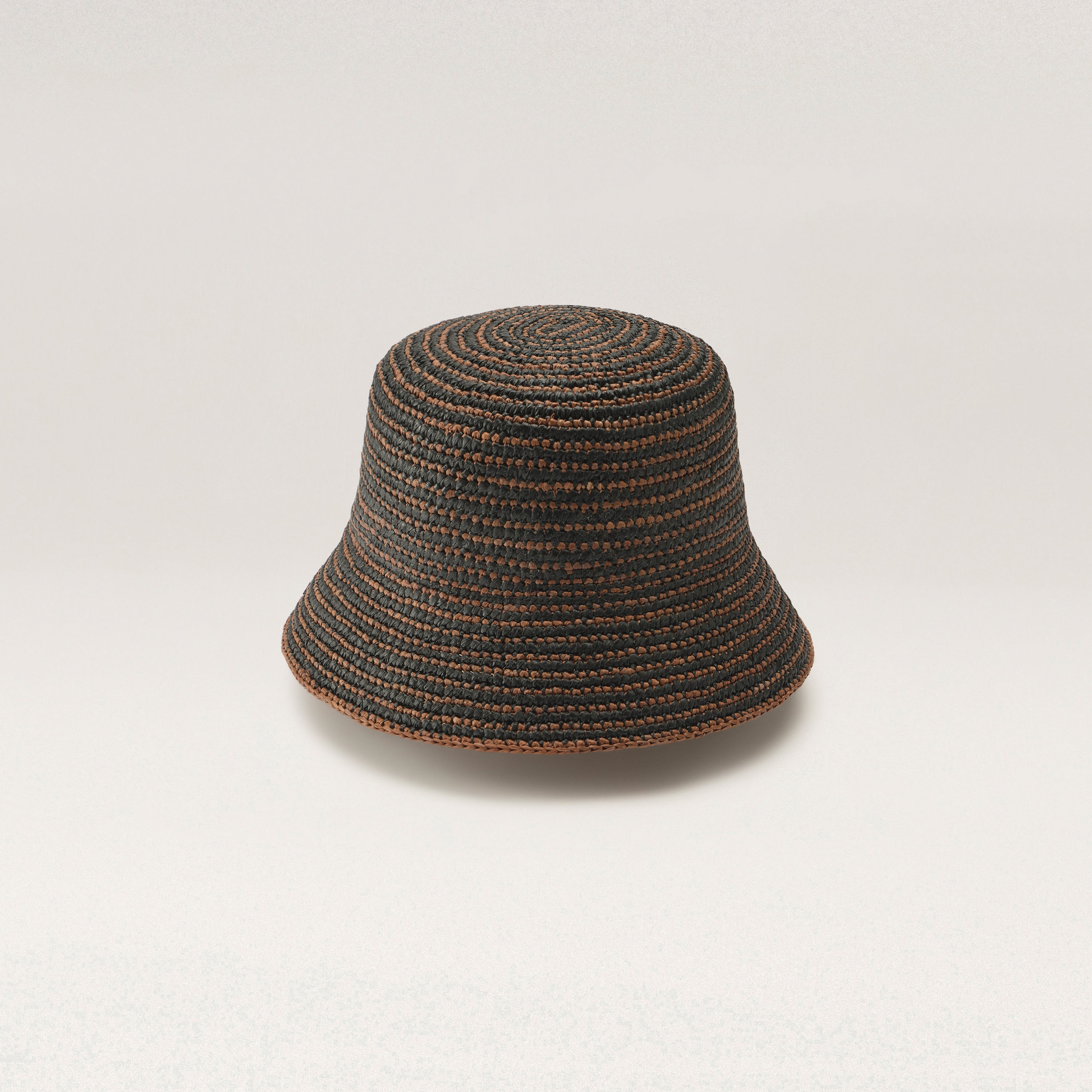 Buy Nala - Charcoal Nutshell - Helen Kaminski