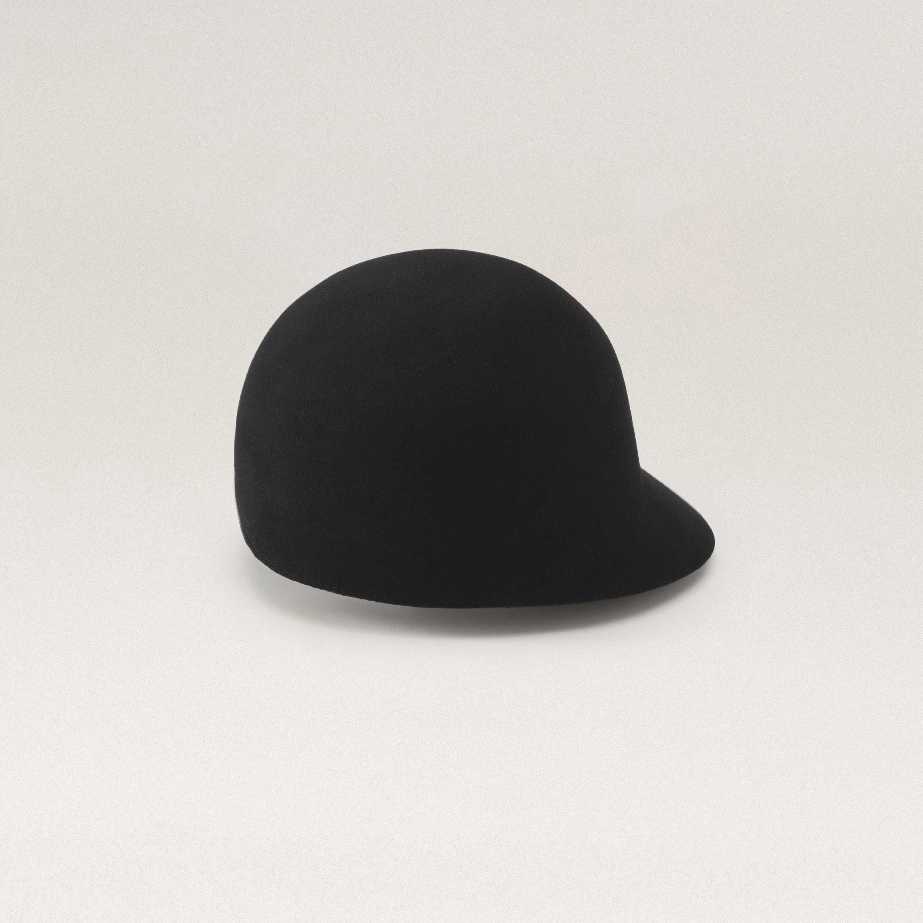 Buy Emerson Conscious Wool Cap - Black - Helen Kaminski