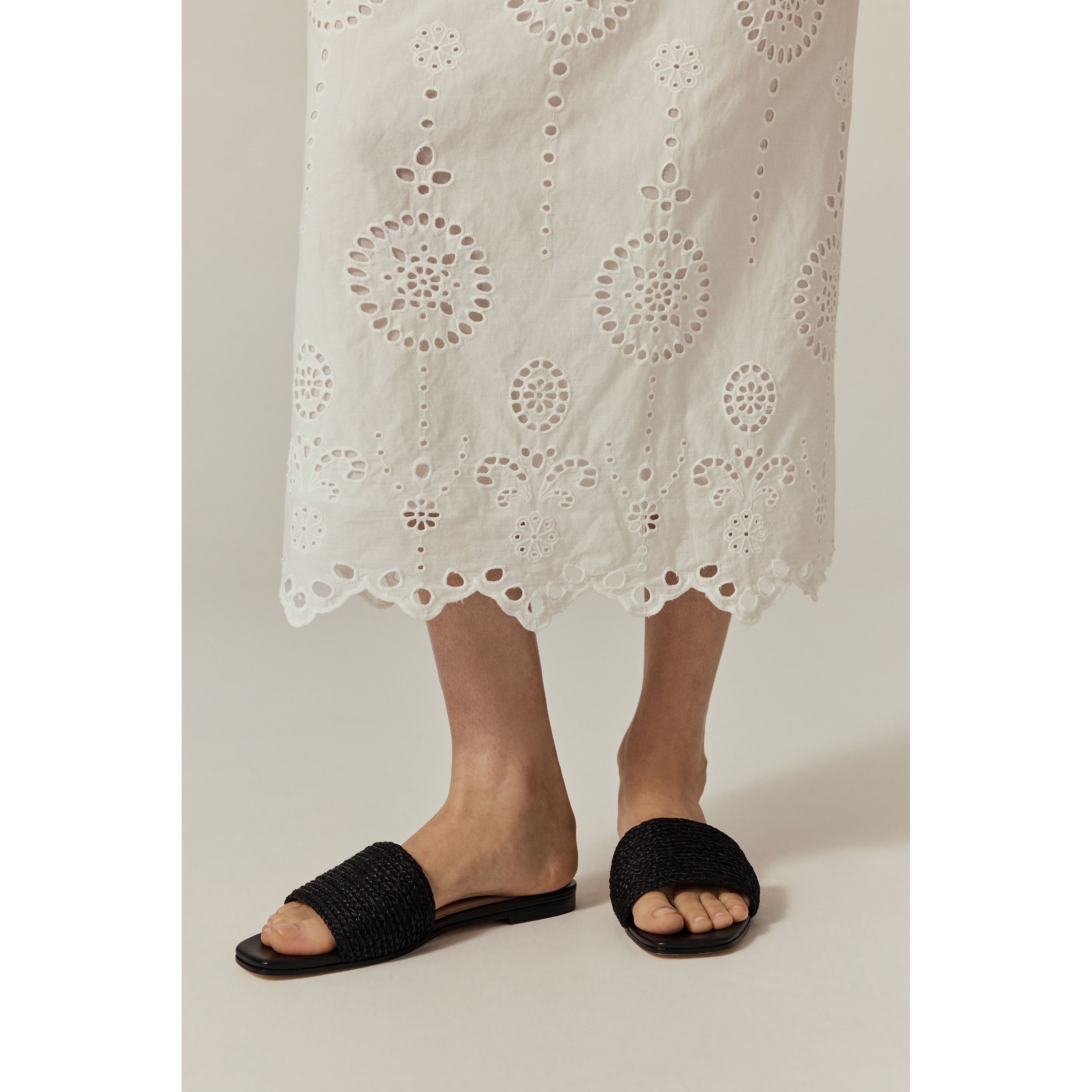 Kaila Raffia Braid Slide - Charcoal/Black | Helen Kaminski US