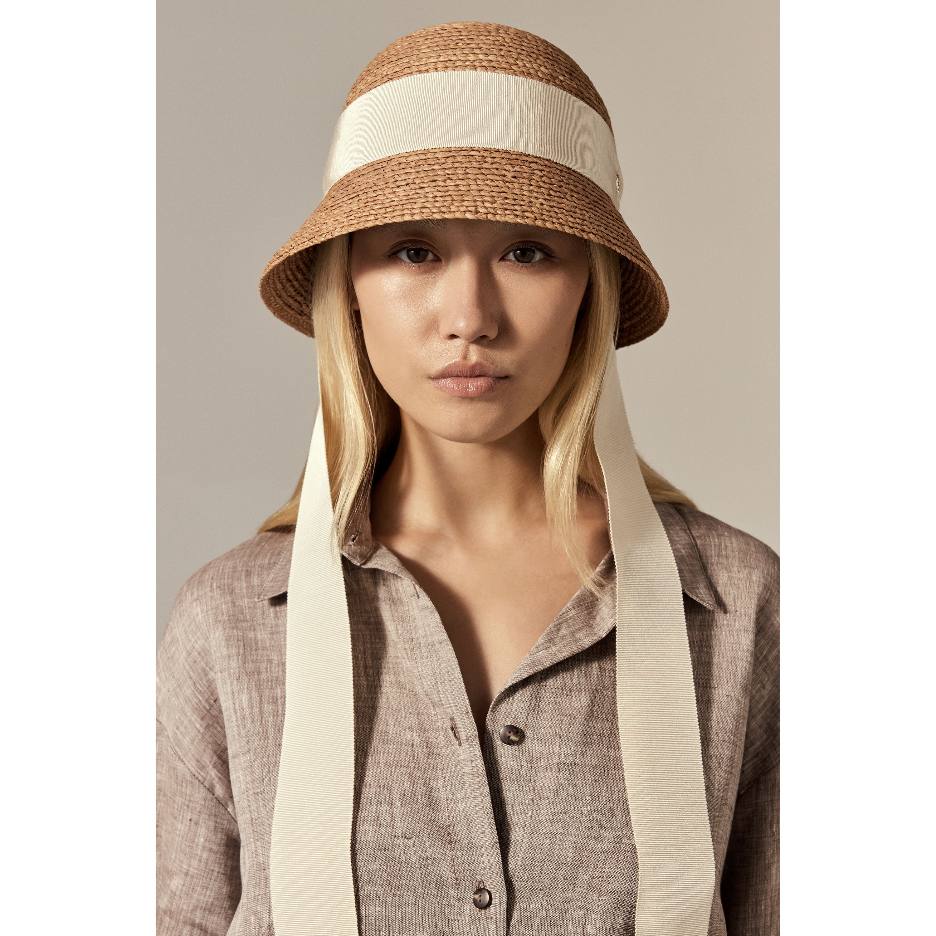 Pippette Raffia Braid Cloche Hat - Nougat/Cream | Helen Kaminski US