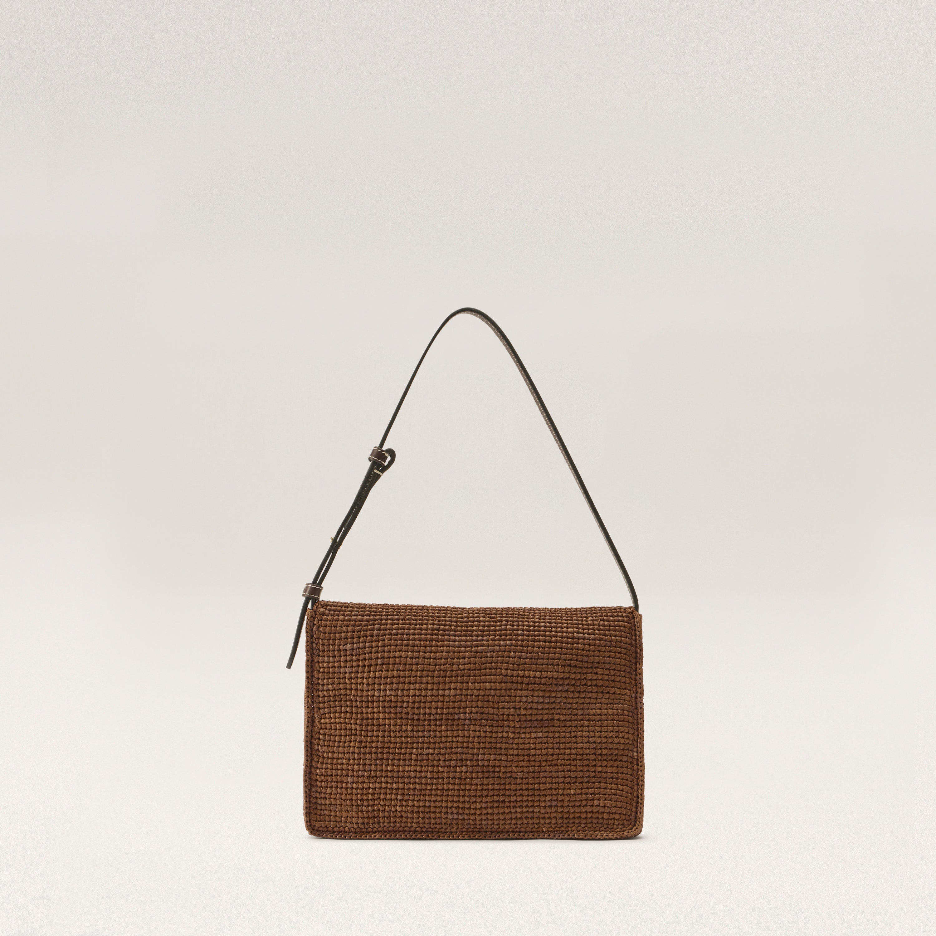 BAG52031_Nutshell_4.jpg?v=