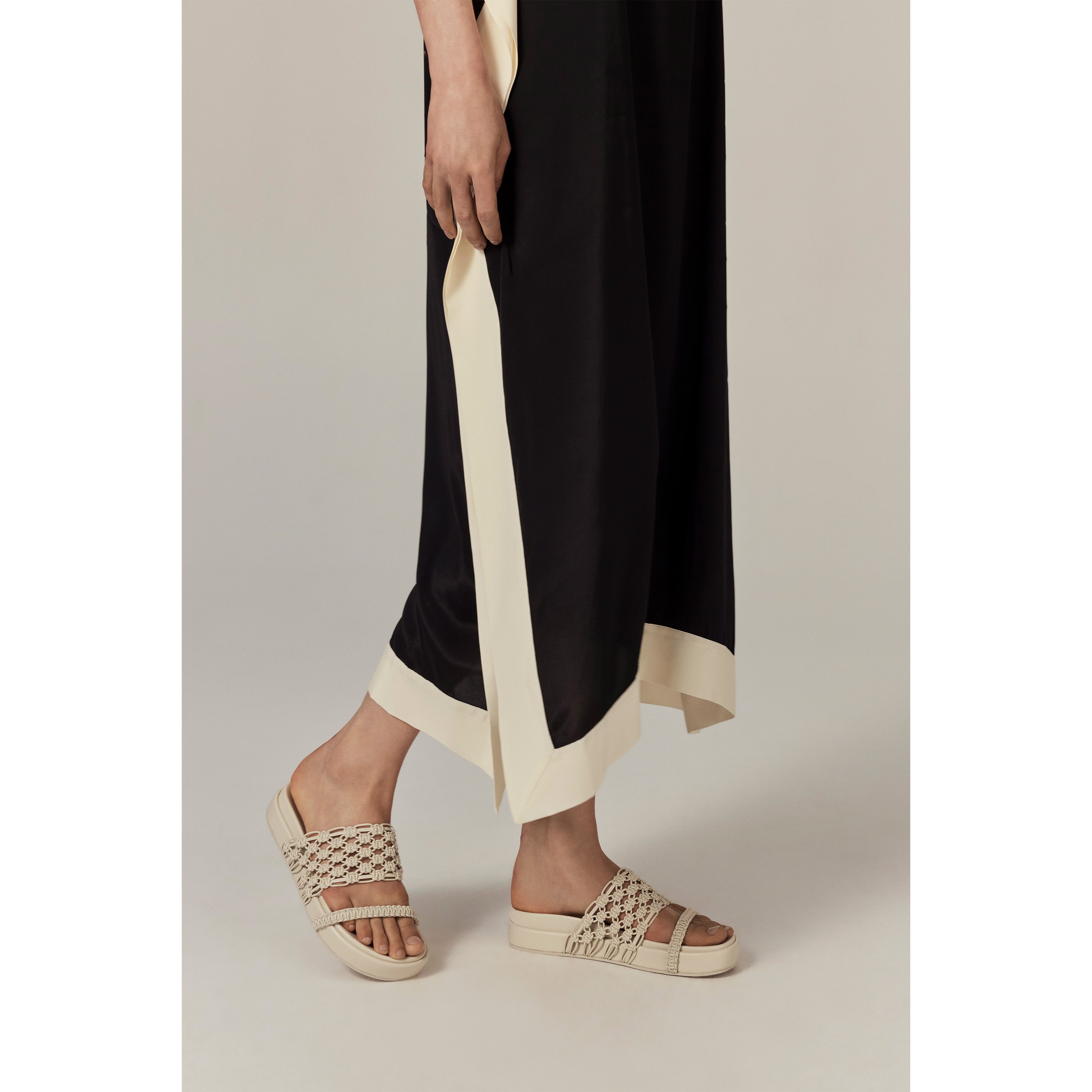 Women's Belts - Designer Leather Belts - Helen Kaminski Women's Belts - Designer Leather Belts - Helen Kaminski