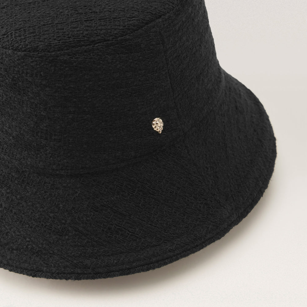 Namaka Classic Bucket Black - Helen Kaminski US