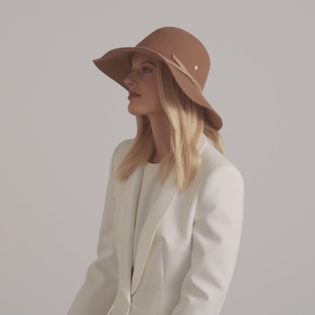 新品　HELENKAMINSKI　PiafTOTEwithRaffia Helen Kaminski Hat Classic 5 Turn Up Brim Raffia Coffee