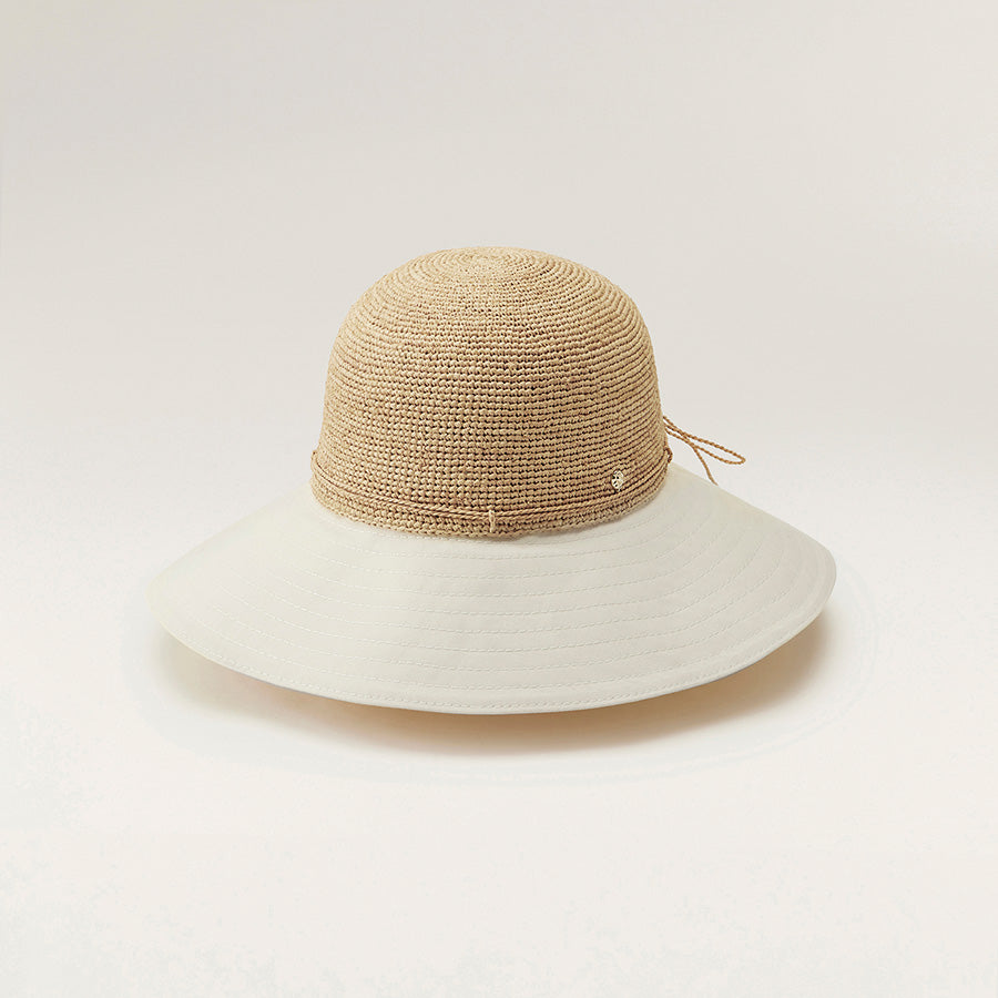 HELEN KAMINSKI 麦わら帽子 OS Shop the Kalola Round Crown Hat in Natural/Off White | Helen Kaminski