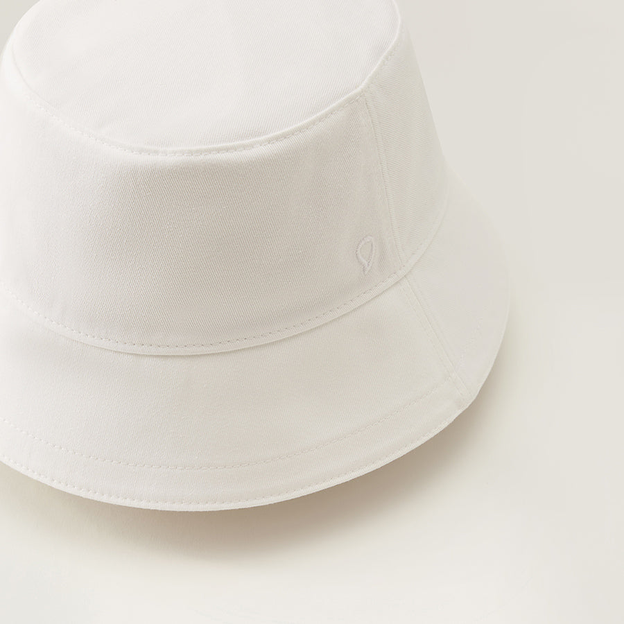 Shop the Bosa Bucket Hat in Off White – Retro Summer Hat | Helen